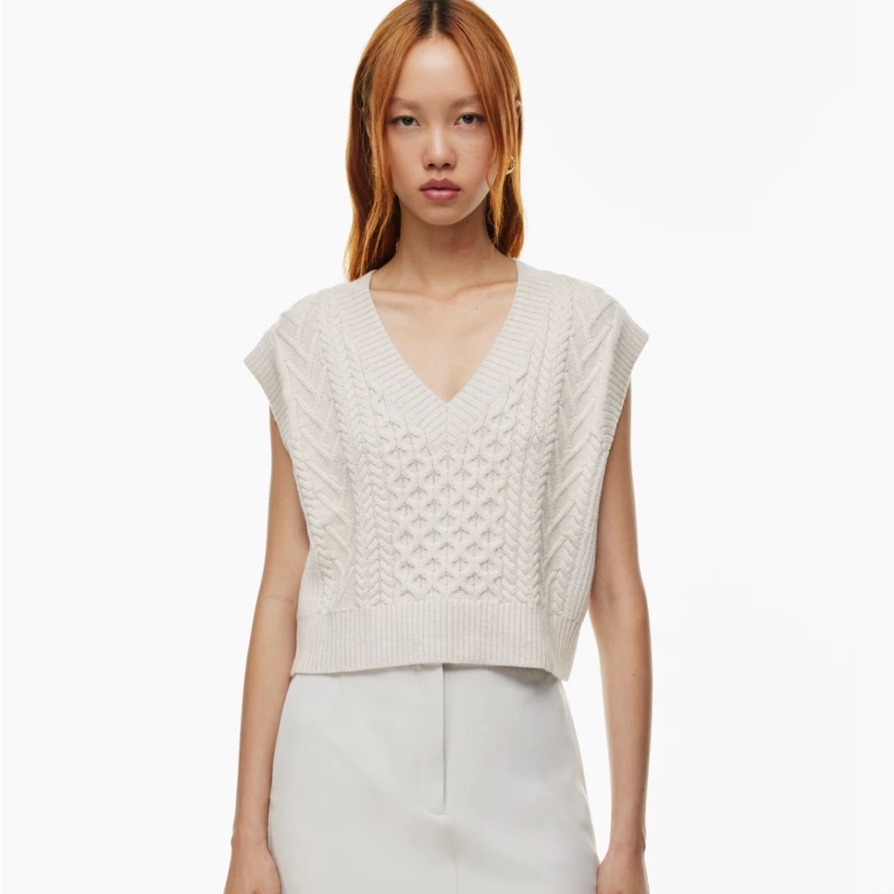 Babaton emporia vest